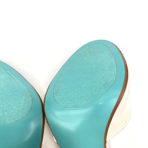 Betsey Johnson Womens Size 8 Blaze White Ivory Jeweled Bow Heels Pumps Shoes - Picture 11 of 15